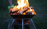 Draußen zuhause: Die kunst des lagerfeuers und outdoor-kochens